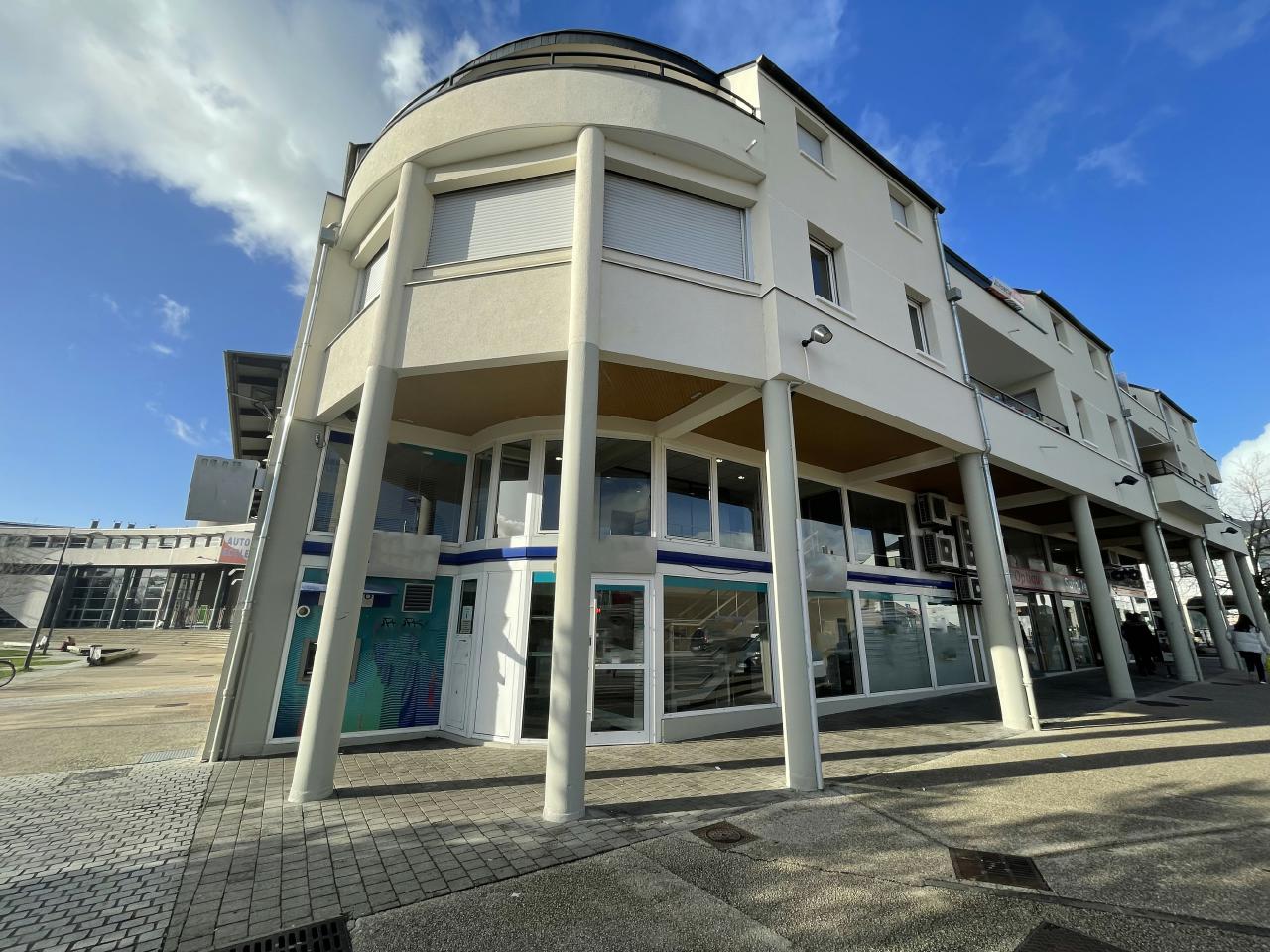 Bureau Saint-Jean-de-Braye 207m² Location bureau Saint-Jean-de-Braye Loiret OLBUR2308431 0